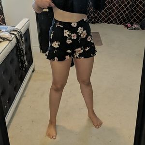 Dynamite Floral Ruffle Short